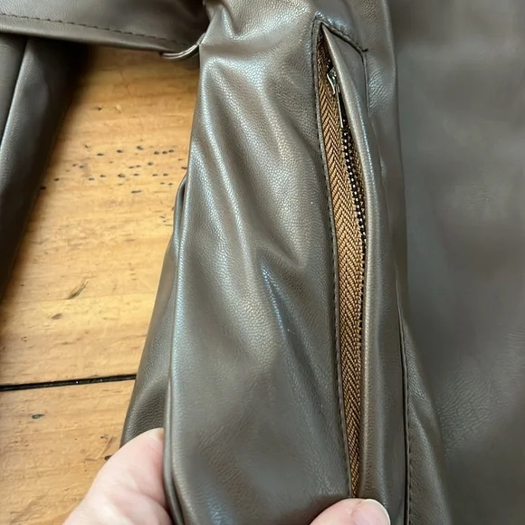 Brown Faux Lether Jacket by egreis size M - Picture 14 of 17